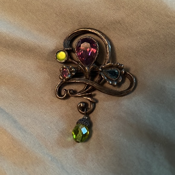 Assorted Brooches - Picture 4 of 7